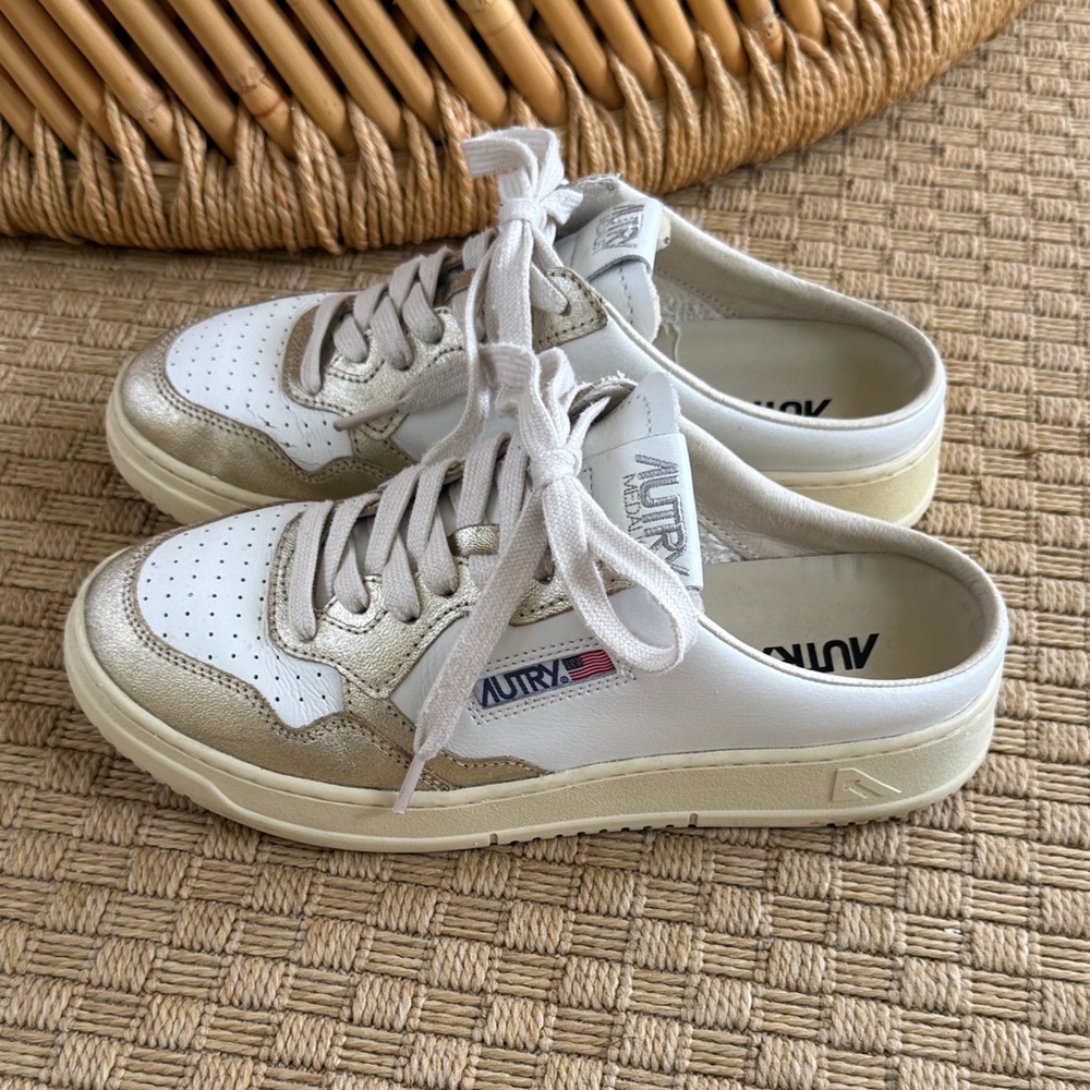 Autry Medalist White Sneakers with Metallic Gold Accents 39